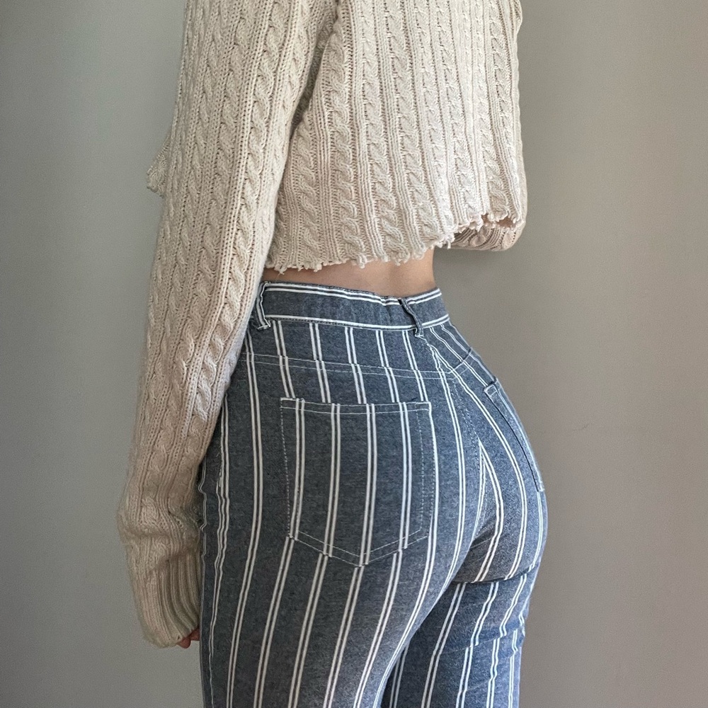 Brandy Melville Cropped Stripped Pant